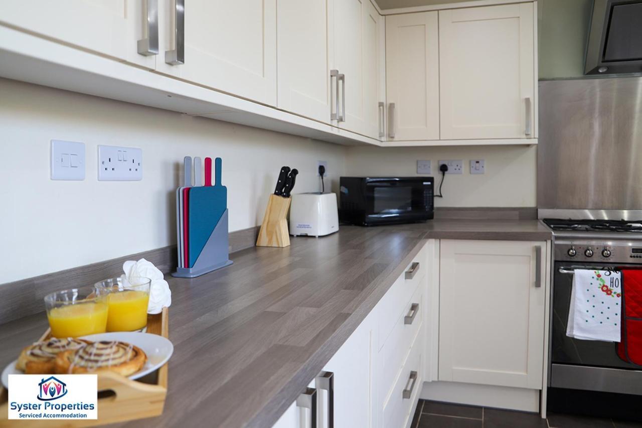Syster Properties Serviced Accommodation Leicester 5 Bedroom House Glen View Buitenkant foto
