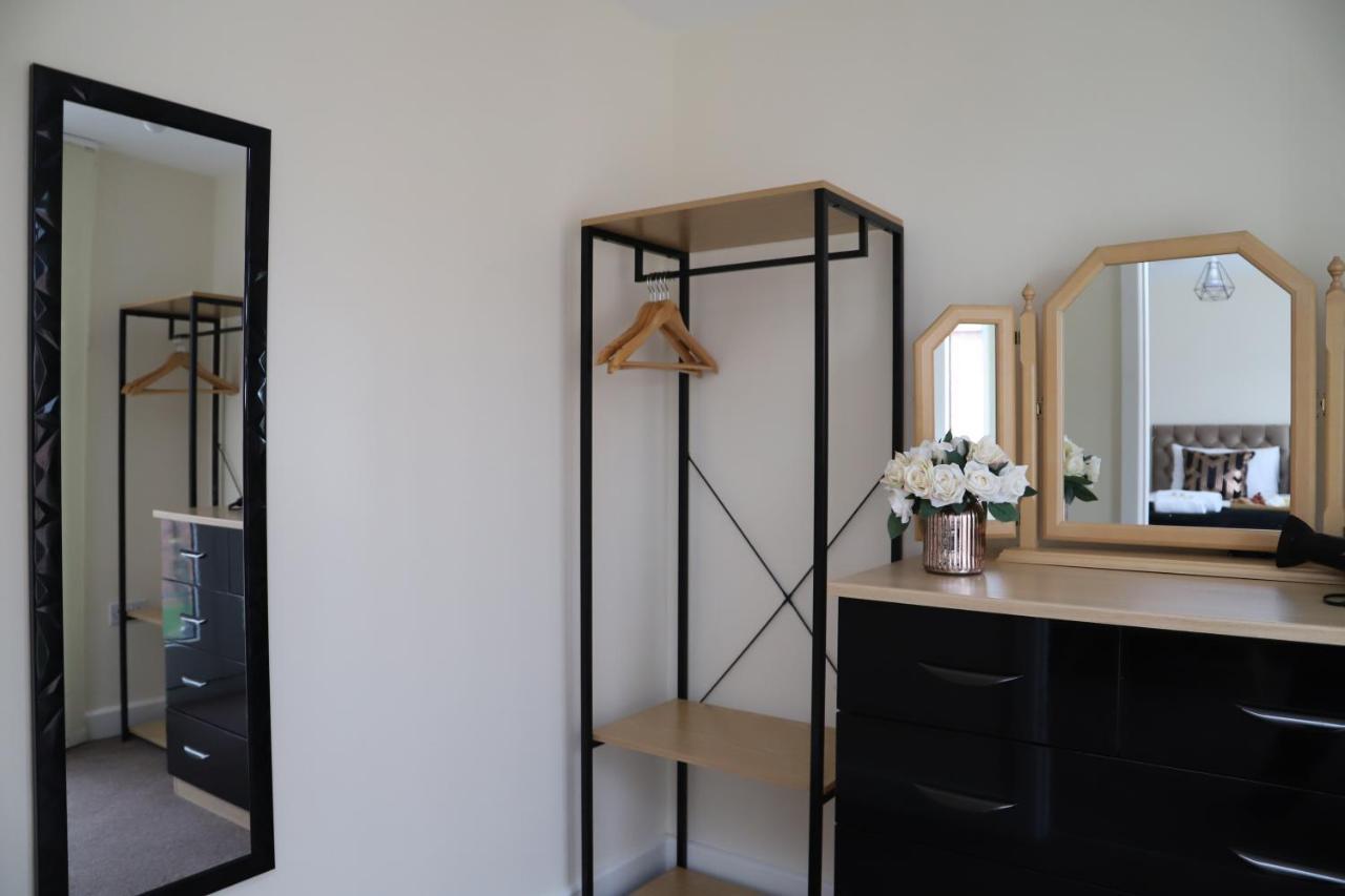 Syster Properties Serviced Accommodation Leicester 5 Bedroom House Glen View Buitenkant foto